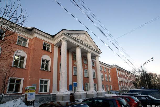 В Сыктывкаре оштрафовали реставраторов за порчу «Дома профсоюзов»