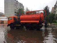 В Твери за ночь выпало 60% месячных осадков: на подтопленных улицах идёт откачка воды - ТИА - tvernews.ru - Тверь