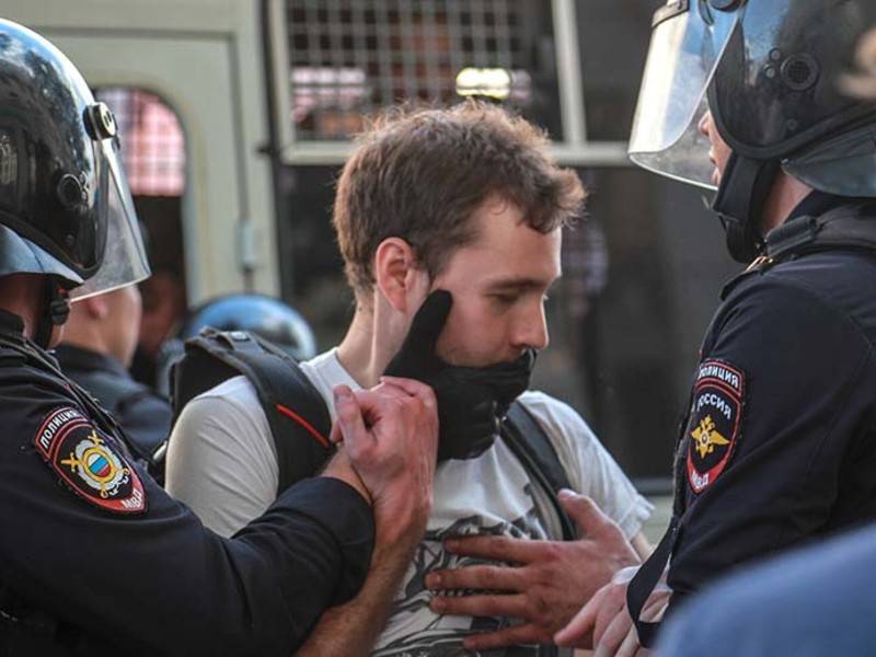 Московская прокуратура признала ошибочным задержание 37 подростков 27 июля