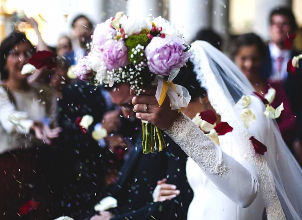 На свадьбах в Бурятии можно заработать 300 тысяч рублей в месяц