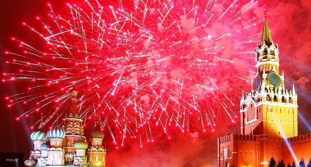 В Москве в последний день лета запустят салют в честь годовщины освобождения Бухареста