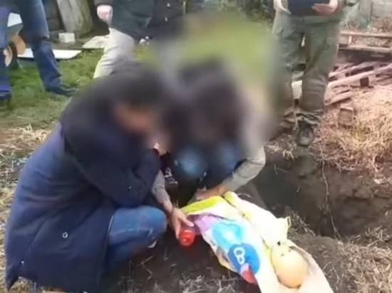 «Чтобы не плакал»: появилось видео с матерью, убившей младенца