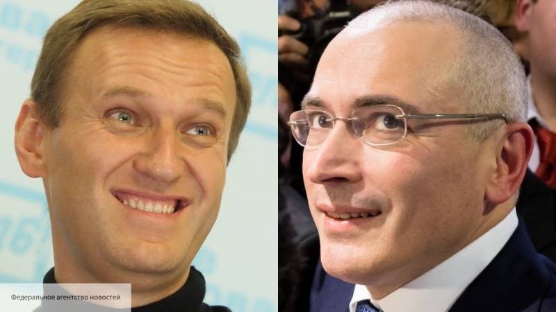 Провальный митинг в Москве вызвал полный разрыв отношений Ходорковского и Навального