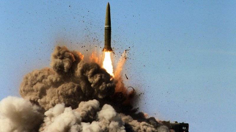 Пуск ракеты российского комплекса «Искандер» сняли на видео