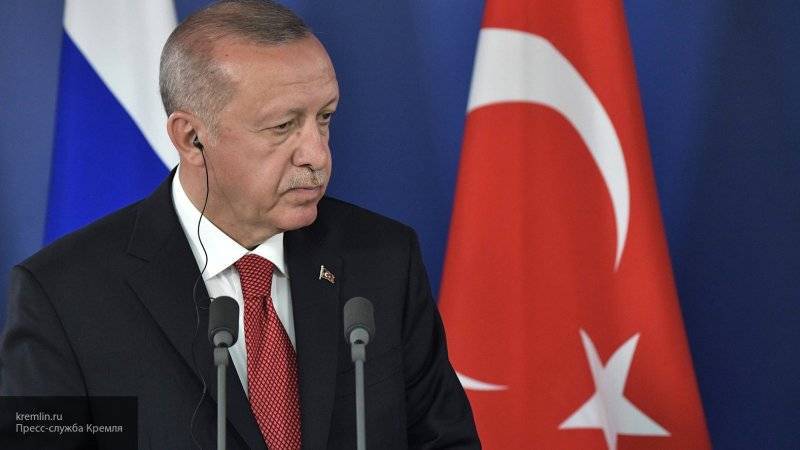 Эрдоган заявил, что Турция не намерена выходить из НАТО
