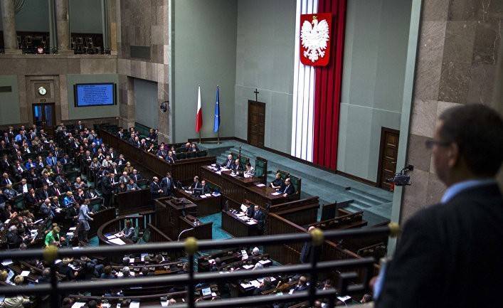 ЕП: украинцев в парламенте Польши не ждут