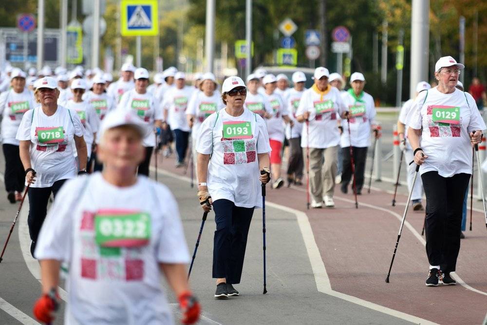 Московские пенсионеры установили рекорд в Лужниках