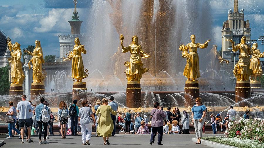 Синоптики рассказали о погоде в последний день лета в Москве