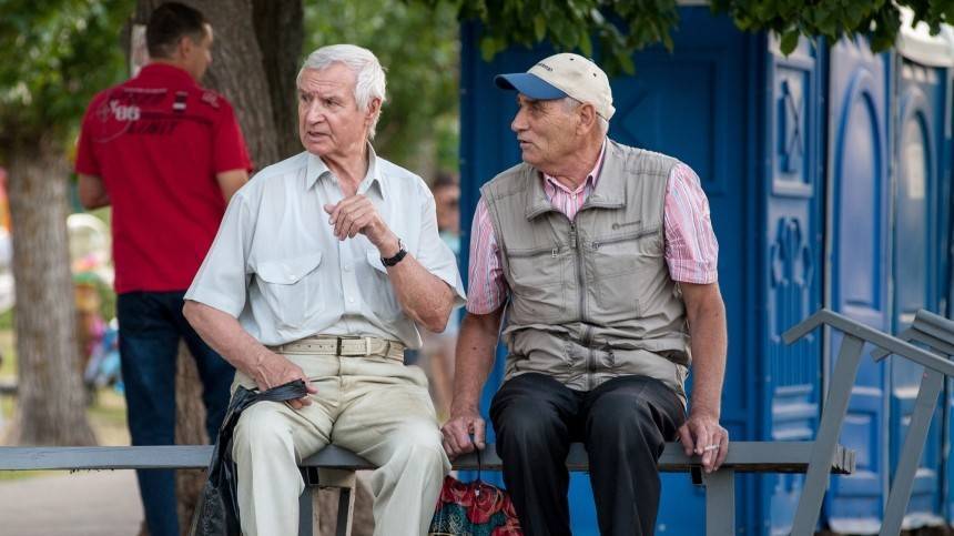 Минтруд назвал число работающих пенсионеров в России