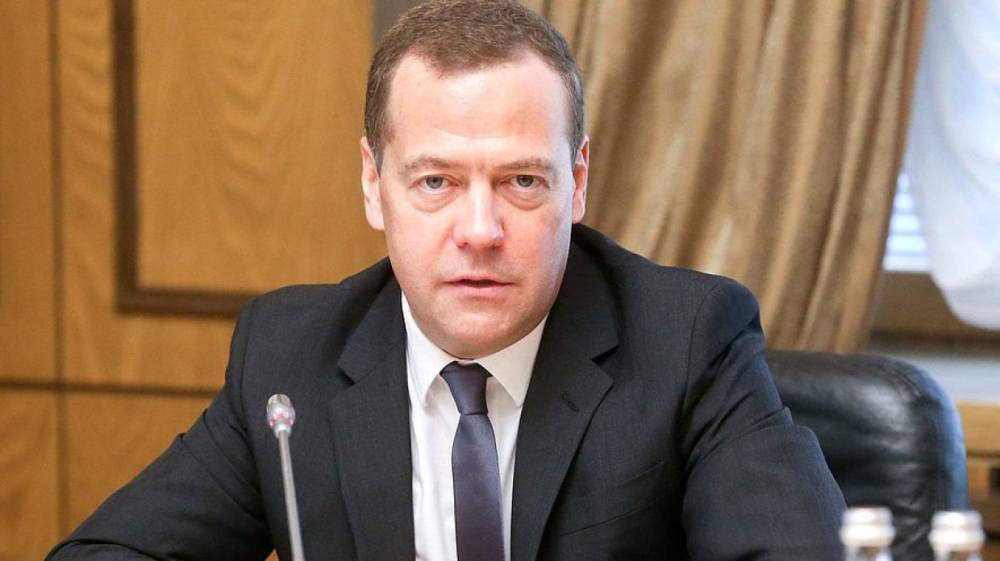 Медведев поблагодарил россиян за участие в выборах