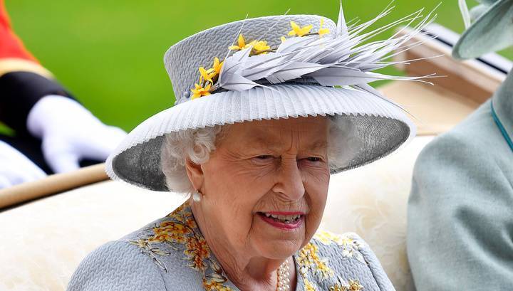 Елизавета II одобрила закон об отсрочке Brexit
