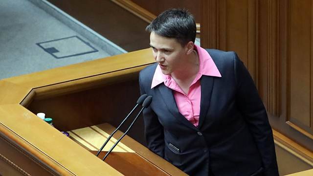 Экс-депутат Надежда Савченко официально стала безработной