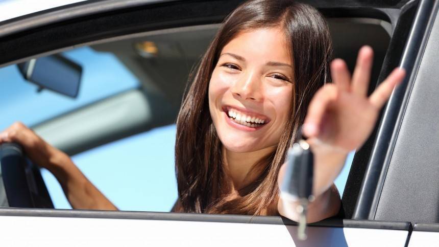 Подростки могут получить право водить машину в сопровождении взрослых