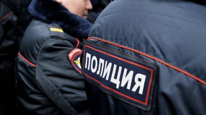 Полиция Петербурга устроила охоту на таксистов-нелегалов в Пулково