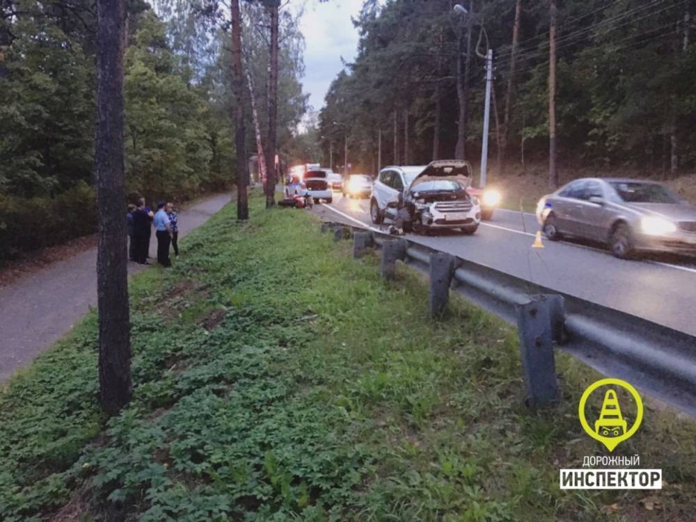 В Сестрорецке после ДТП водителя мотоцикла доставили в больницу в тяжелом состоянии