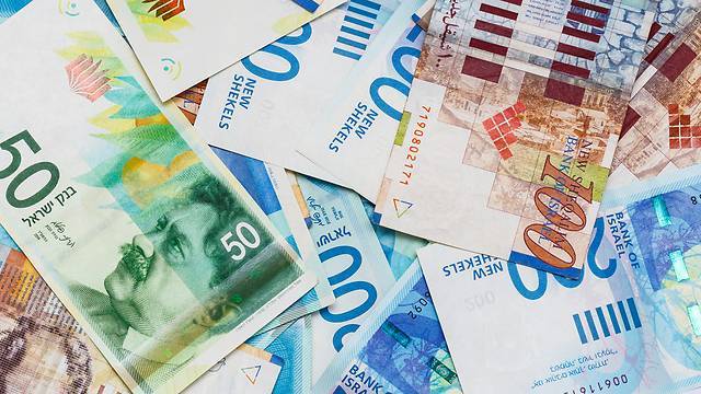 Израильтян просят срочно забрать из банков забытые 6,5 миллиарда шекелей