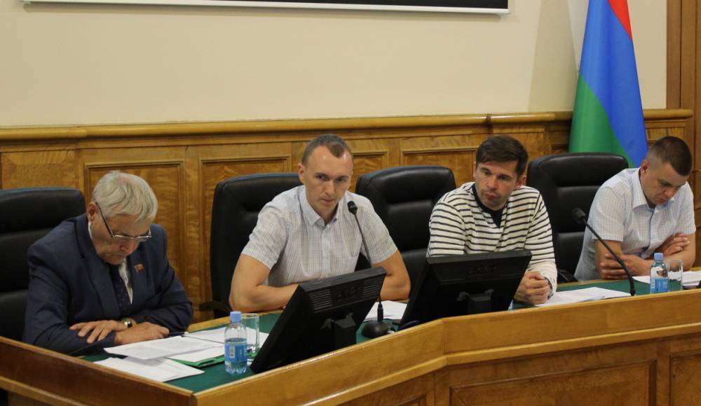 Карельские депутаты рассмотрели законопроект, позволяющий уменьшить численность медведей