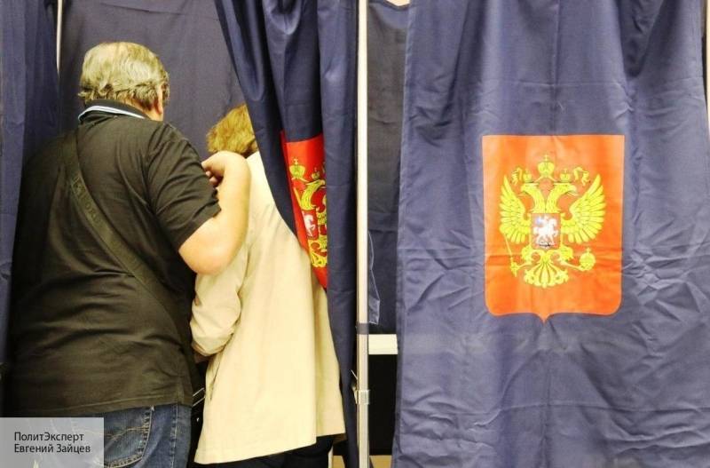 «Яблоко» и справедливоросы скандалят, требуя немедленных итогов выборов в Петербурге