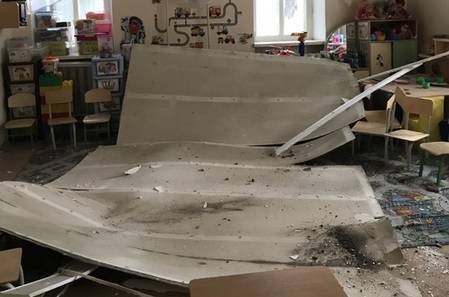 Фото: потолок обрушился в детском саду в Чите