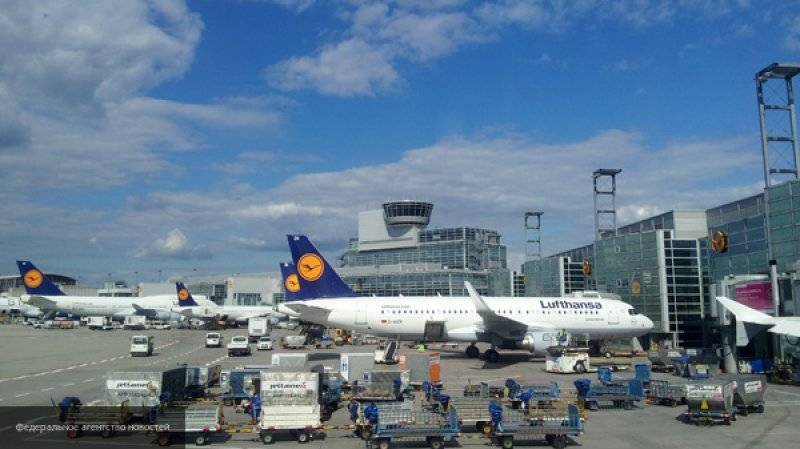 Шесть пассажиров самолета получили травмы из-за турбулентности в Германии