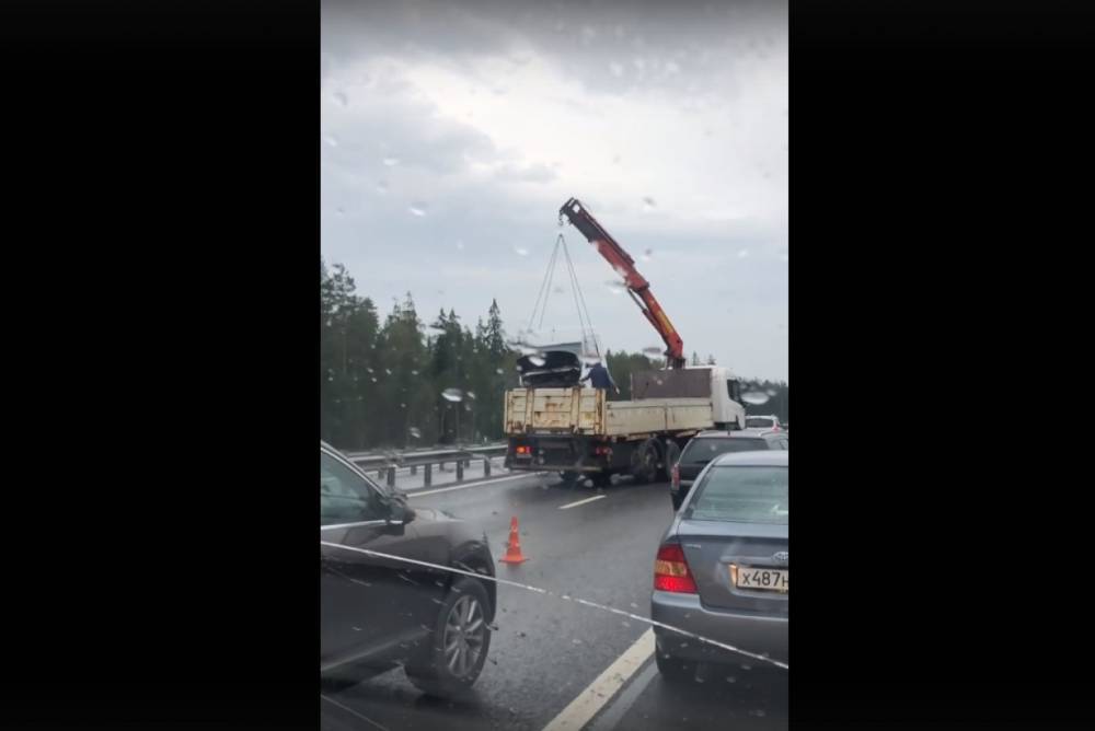 В Сети появились кадры последствий ДТП на Новоприозерском шоссе