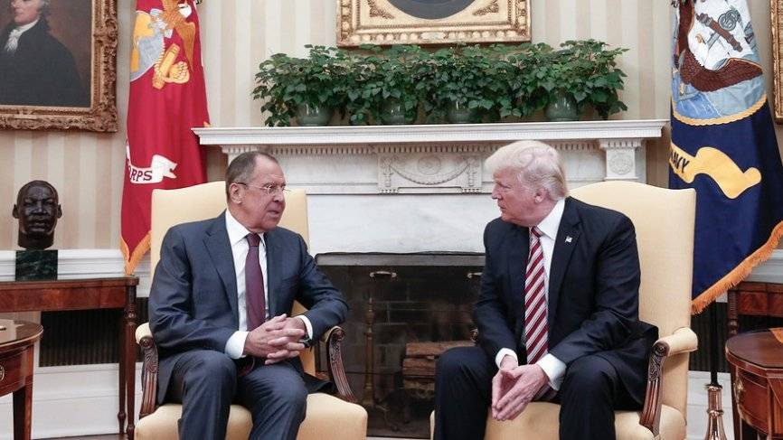 Лавров заявил, что Трамп не выдавал ему гостайн на встрече