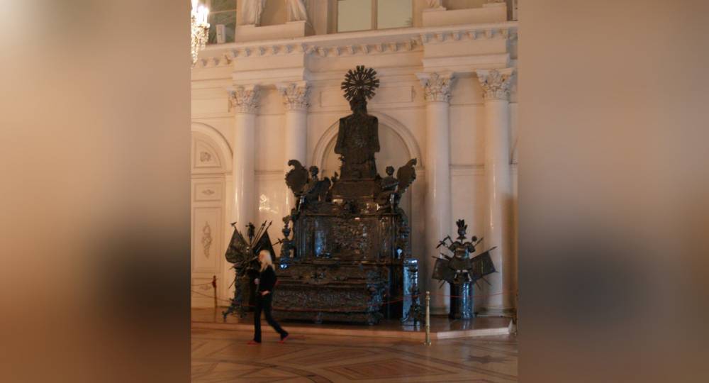 Эрмитаж завершает реставрацию знаменитой раки Александра Невского