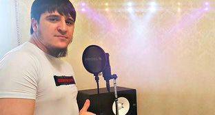 Чеченский певец Вахарагов опроверг сведения о задержании из-за песен