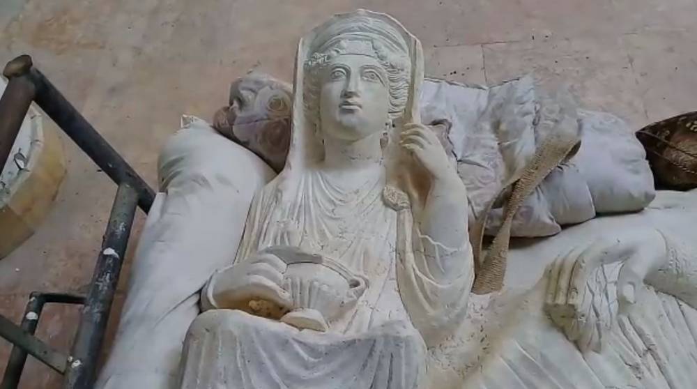 Сирийская армия обнаружила древнюю статую, похищенную террористами в Пальмире