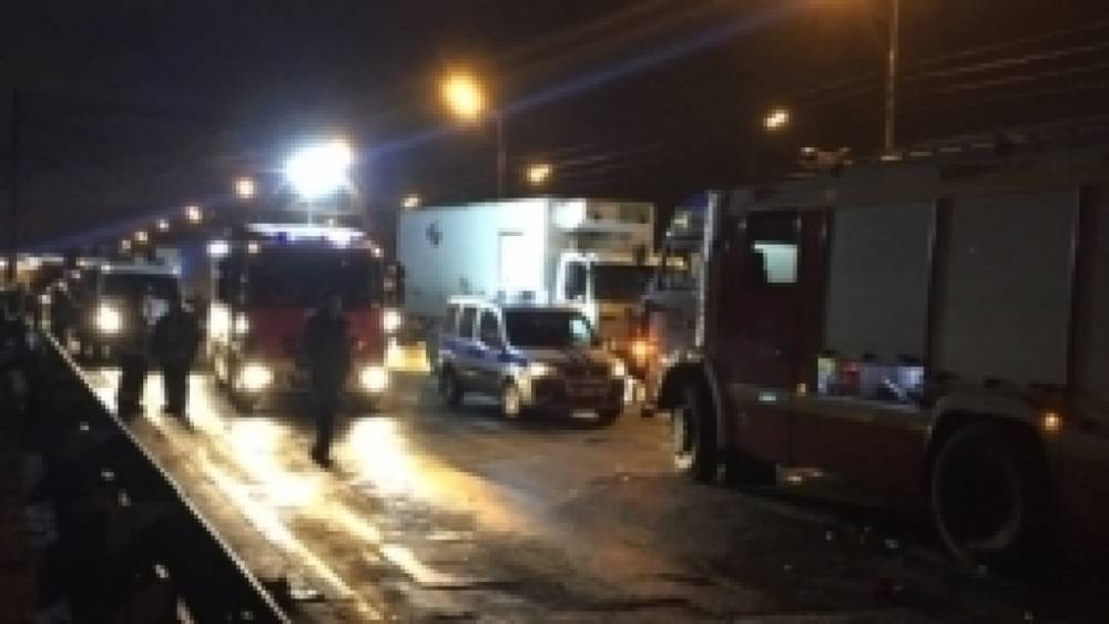 На МКАД водитель Hyundai насмерть сбил женщину, выставляющую знак аварийной остановки