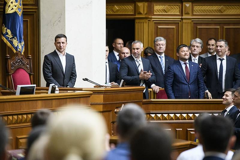 Рада приняла решение: импичмент Зеленского стал реальным