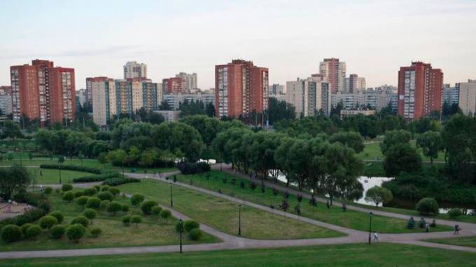 Смольный предложил новый участок под церковь вместо парка Малиновка