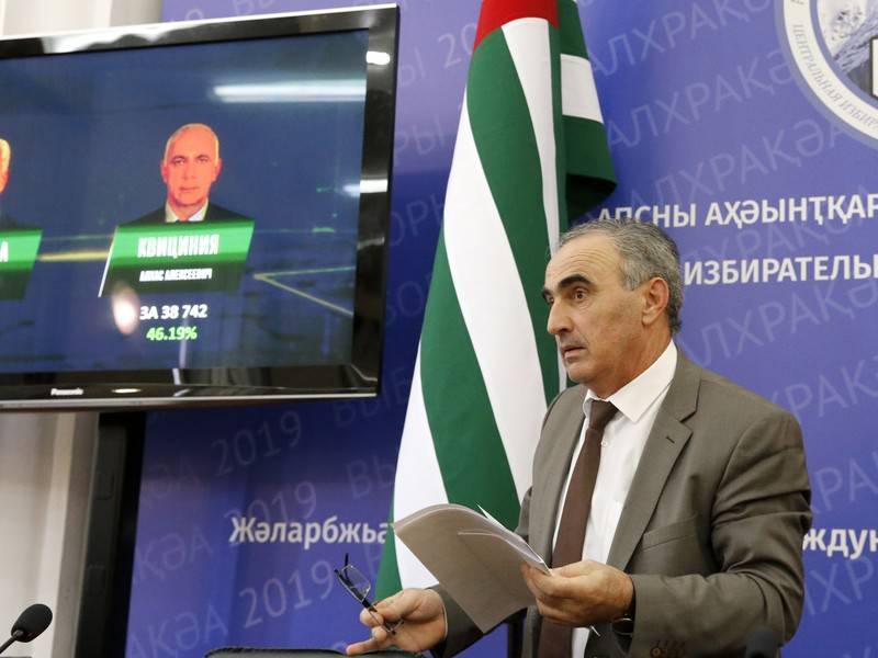 ЦИК: Президентом Абхазии избран Рауль Хаджимба