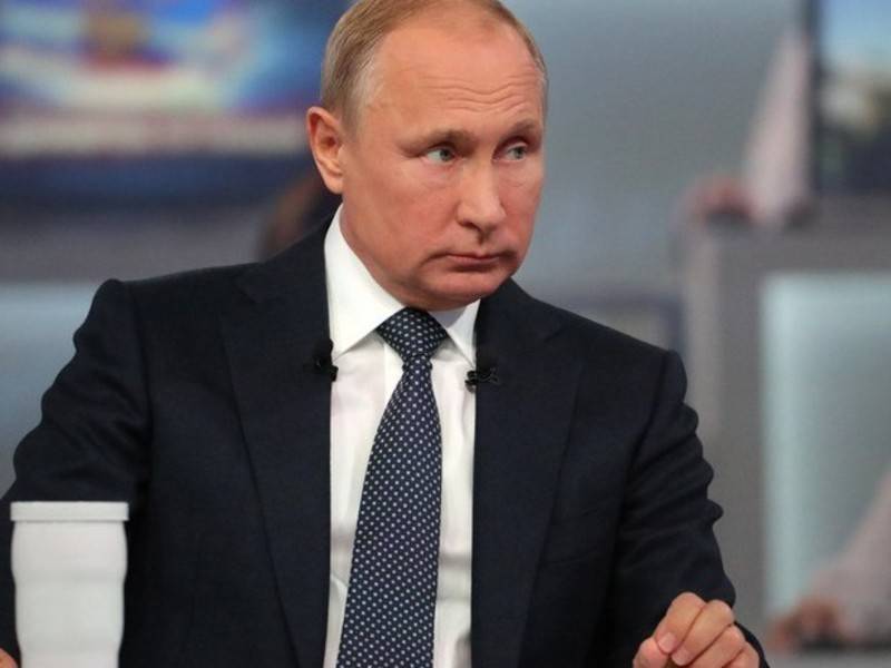 Путин уволил помощника главы Следственного комитета