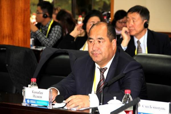 Будущий министр образования Киргизии хочет ввести в стране латиницу
