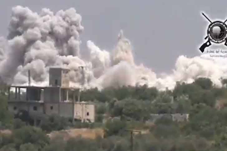 Неизвестные самолеты нанесли авиаудары по джихадистам в 40 км от авиабазы Хмеймим