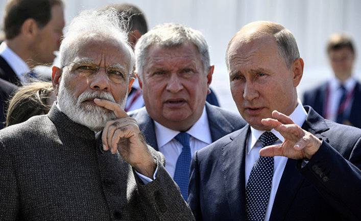 Hindustan Times (Индия): состоявшиеся недавно встречи премьер-министра Индии с Макроном, Трампом и Путиным демонстрируют дипломатическую прозорливость Дели