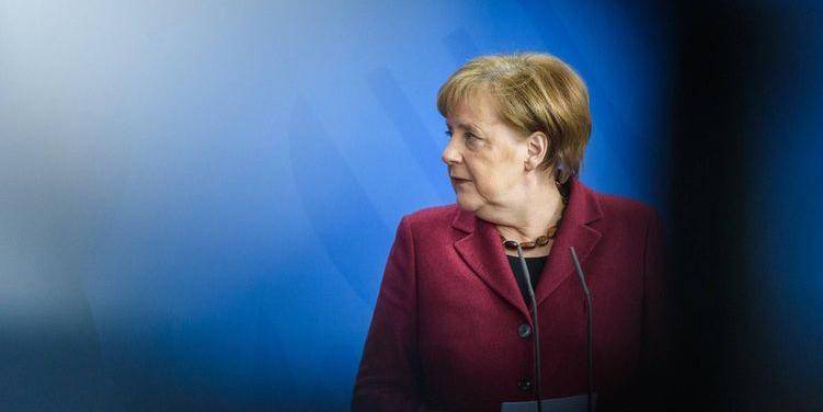 Меркель отказала США в роли защитника Европы