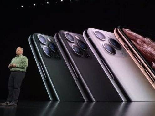 Apple представила три новых модели iPhone
