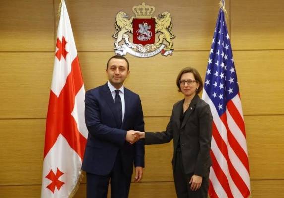 Министр обороны Грузии обсудил с Лорой Купер соглашение с США