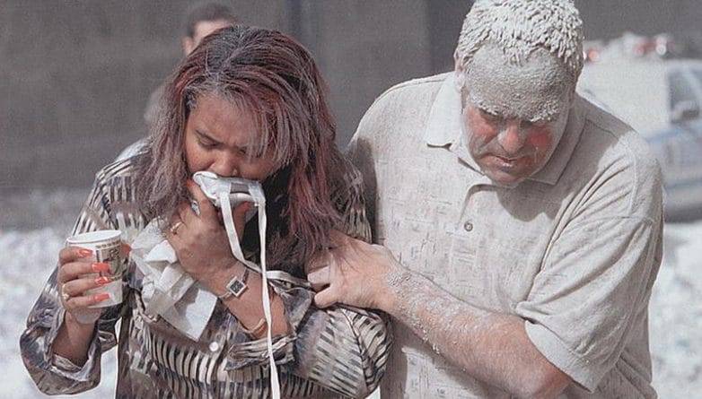 «Ничего не осталось»: Теракт 9/11, который изменил мир, в фотографиях и рассказах очевидцев
