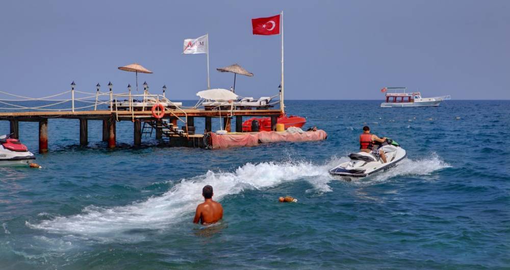 "Турпомощь" прокомментировала рост числа погибших российских туристов в Турции