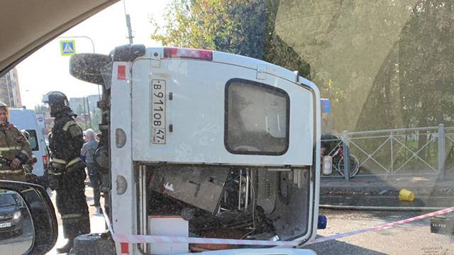 Очевидец рассказала подробности жуткой аварии со скорой в Ленобласти