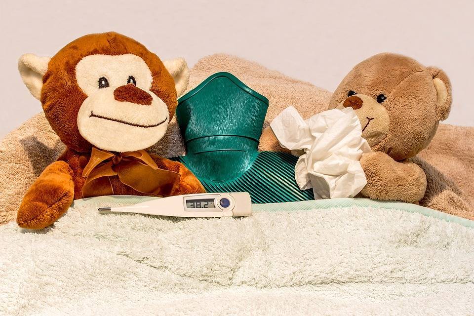 Медики рассказали о защите детского организма в сезон простудных заболеваний