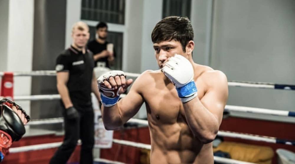 Чемпион-кикбоксер скончался после уличной драки в Ташкенте