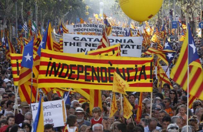 Около 600 тысяч человек вышли на митинг в Барселоне в национальный день Каталонии