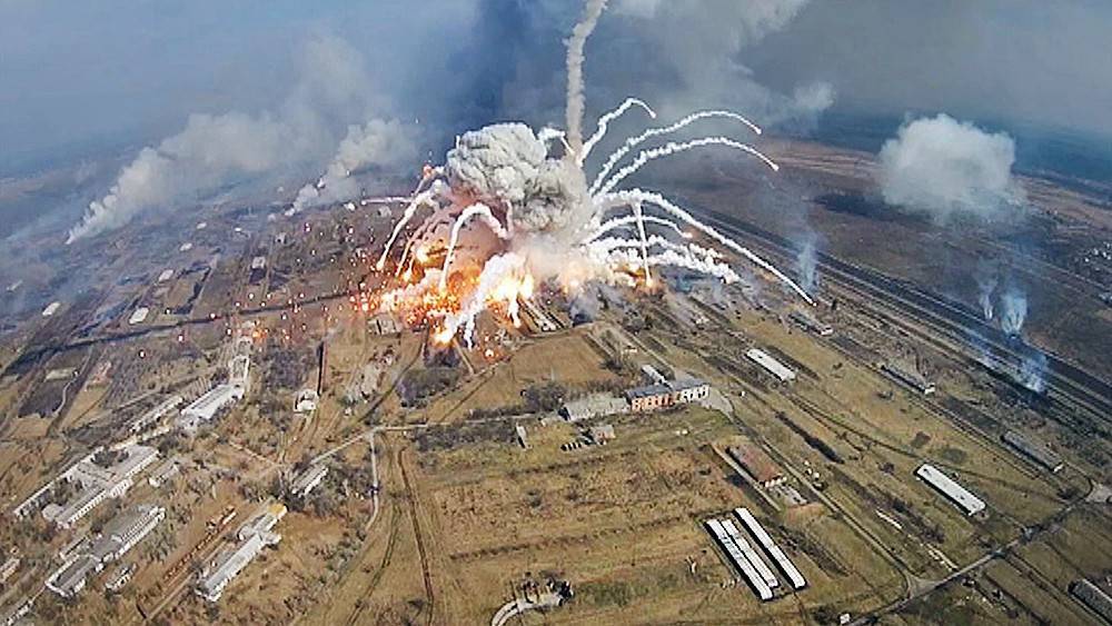 На складах Минобороны Украины прогремела серия взрывов
