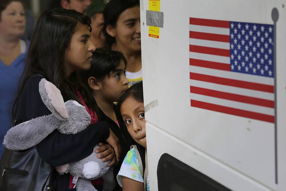 Верховный суд США разрешил ужесточить правила предоставления убежища мигрантам