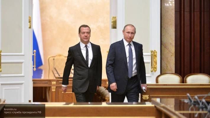 Премьер-министр РФ Медведев назначил нового замглавы Росавиации