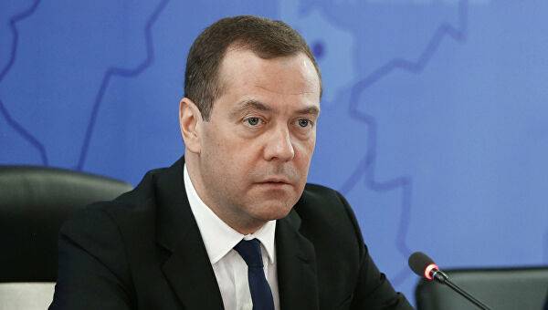 Медведев в прямом эфире обсудит достижение национальных целей развития